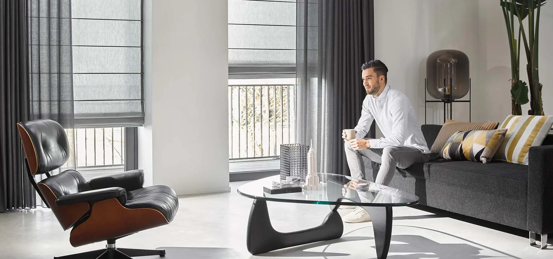 339-raamdecoratie_vouwgordijnen_header.webp 339-raamdecoratie_vouwgordijnen_header.webp